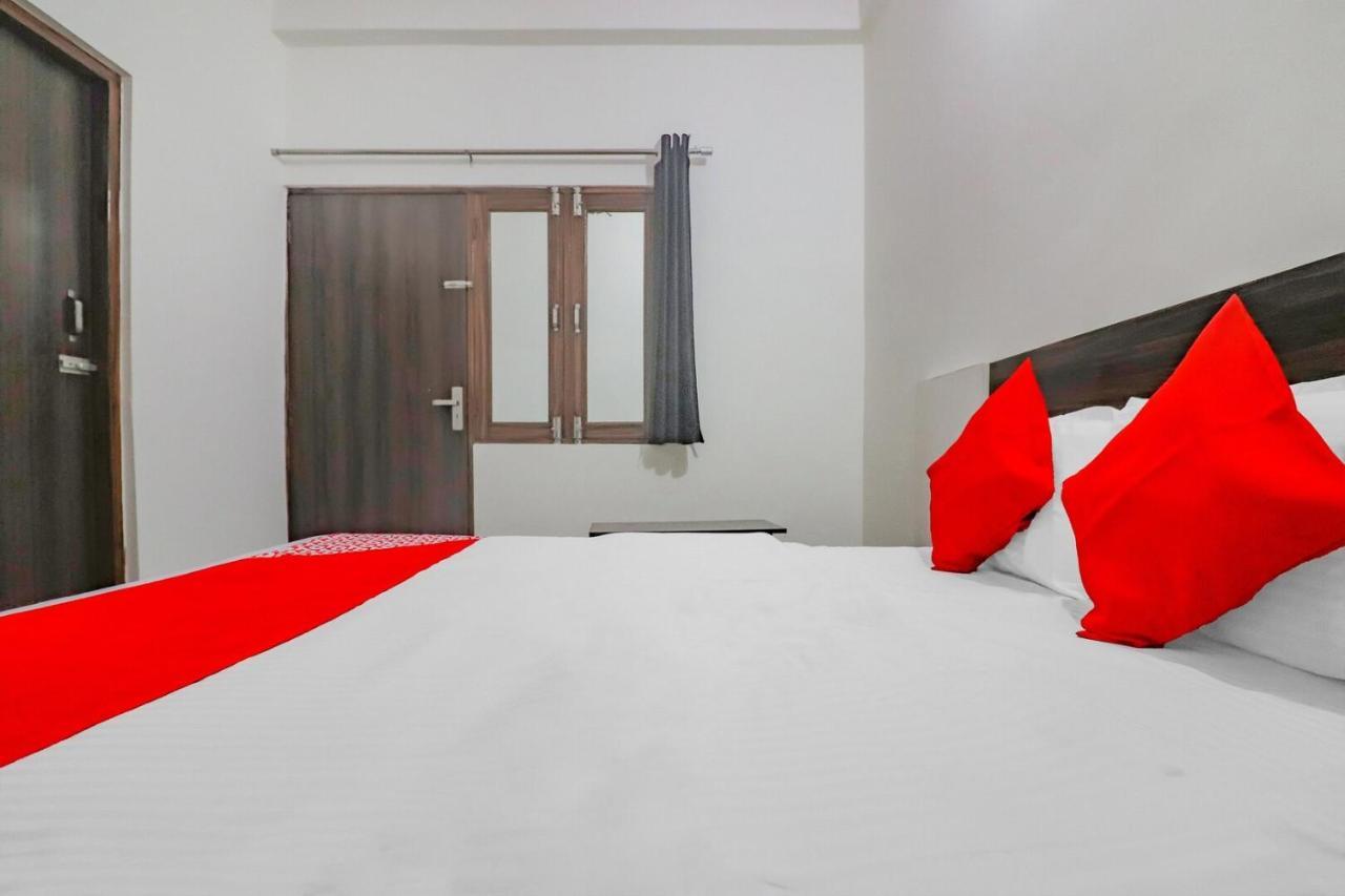 Rajlakshmi Guest House Mathura Kültér fotó