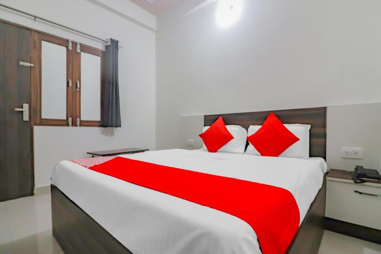 Rajlakshmi Guest House Mathura Kültér fotó